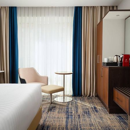 Courtyard By Marriott Tashkent Hotel Buitenkant foto