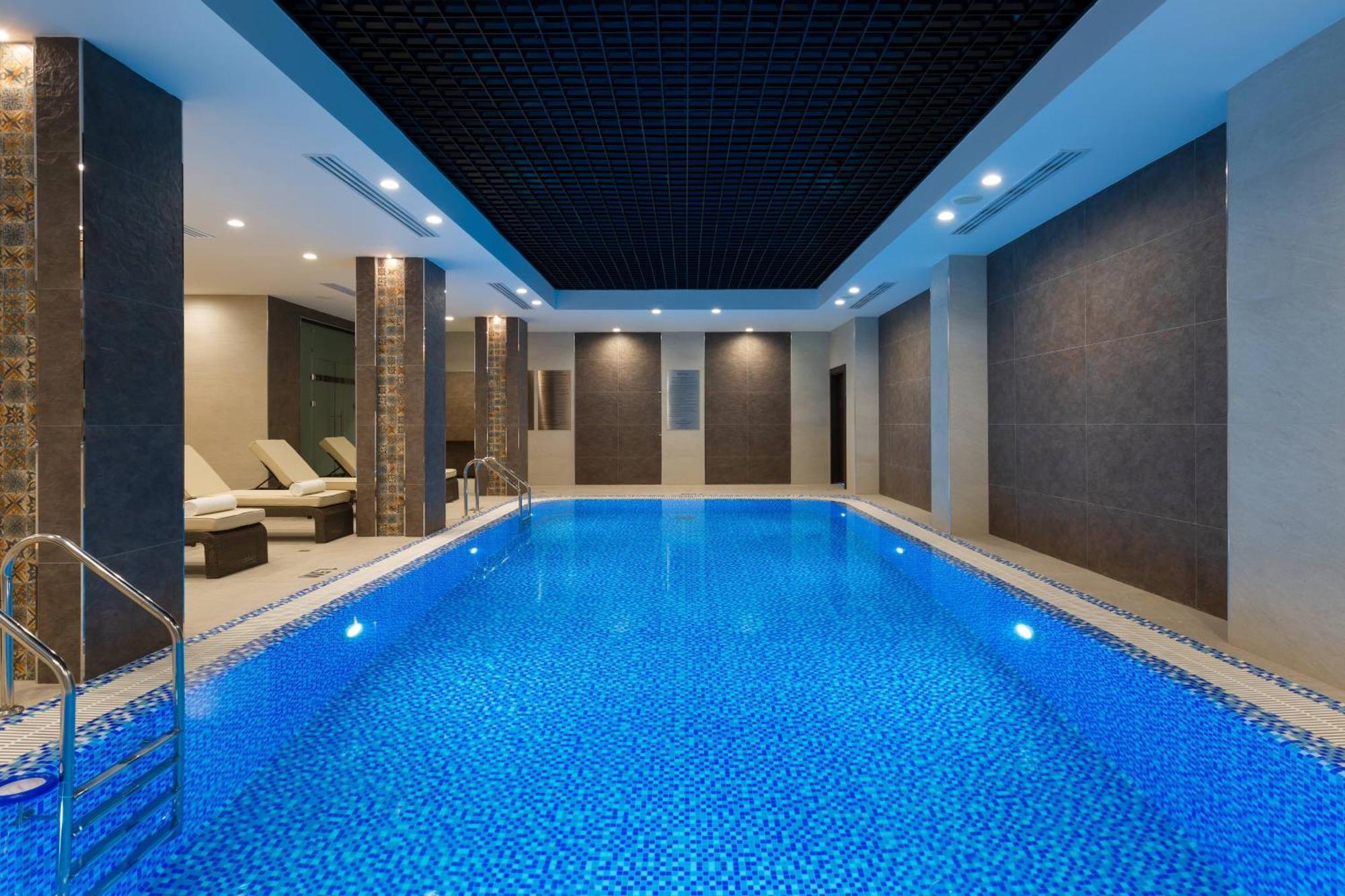 Courtyard By Marriott Tashkent Hotel Buitenkant foto