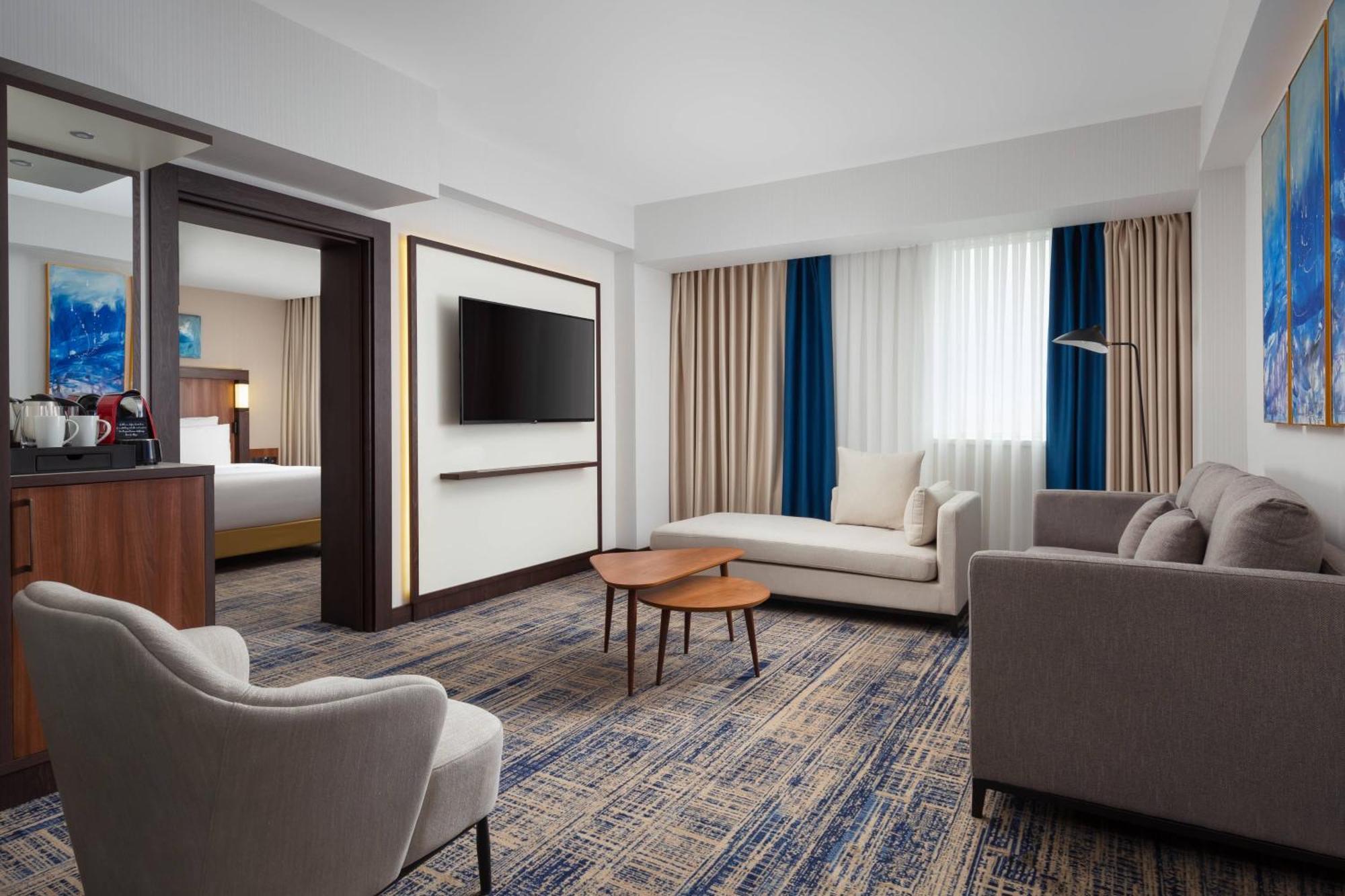 Courtyard By Marriott Tashkent Hotel Buitenkant foto