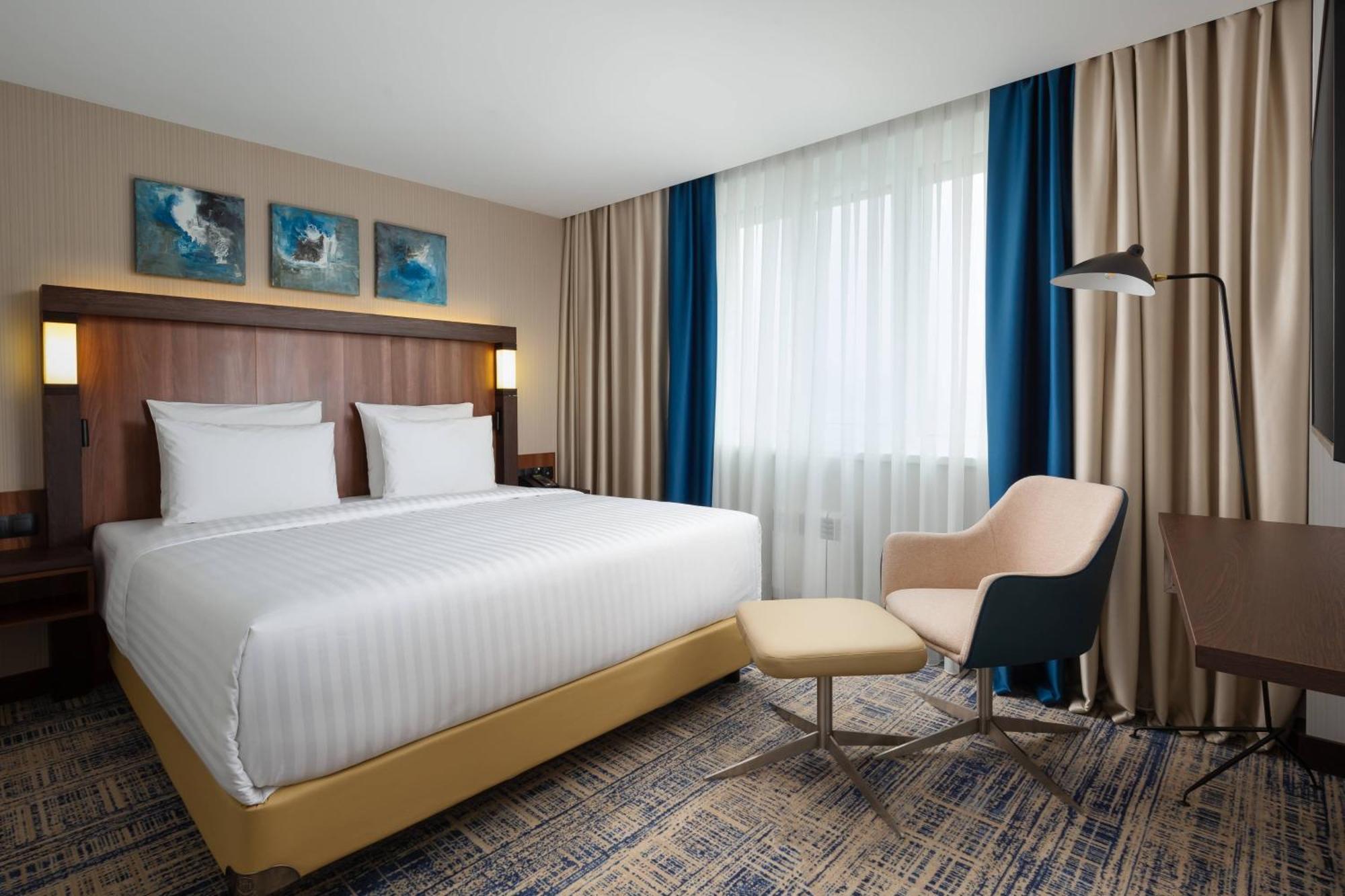 Courtyard By Marriott Tashkent Hotel Buitenkant foto