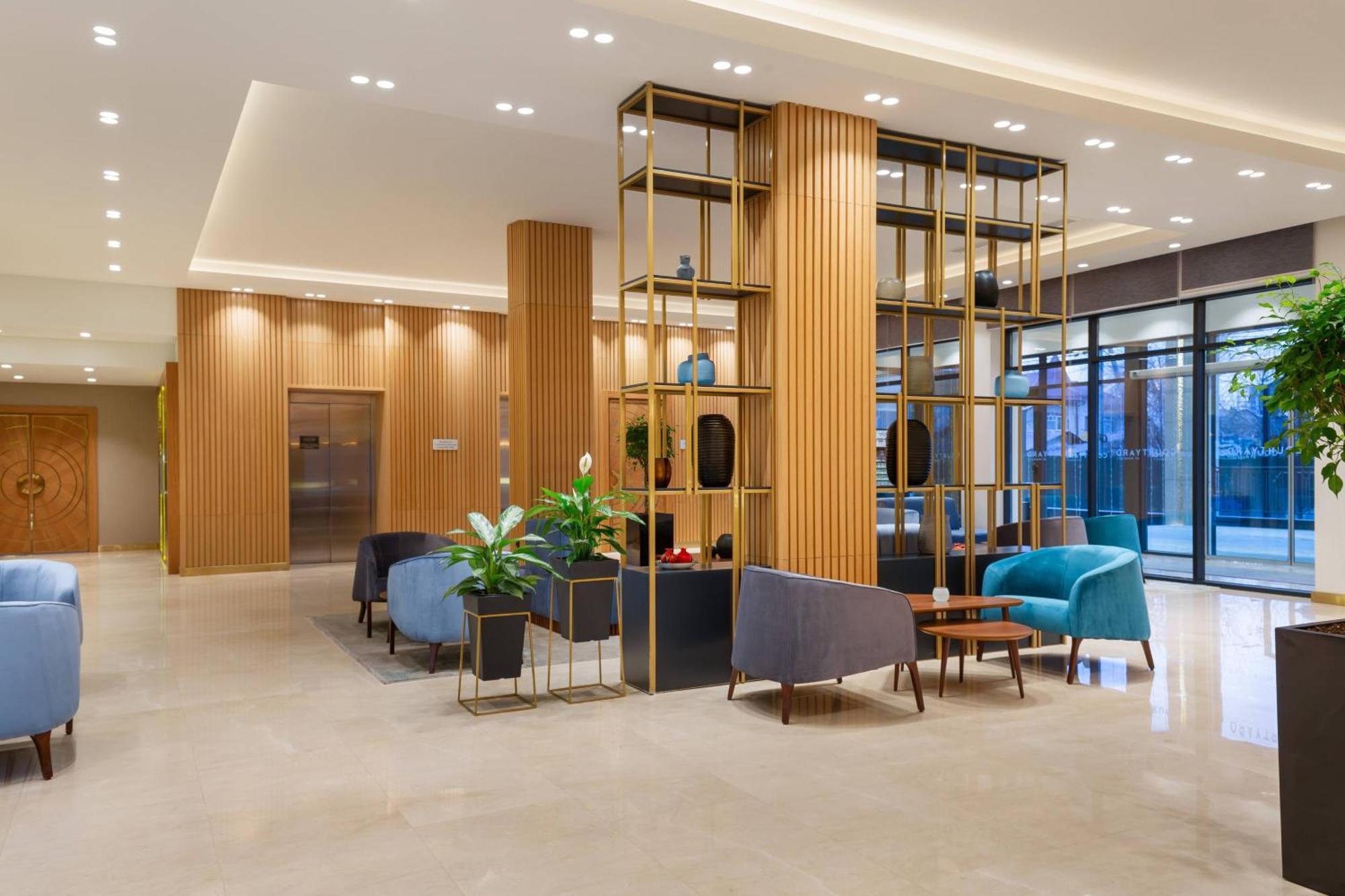 Courtyard By Marriott Tashkent Hotel Buitenkant foto