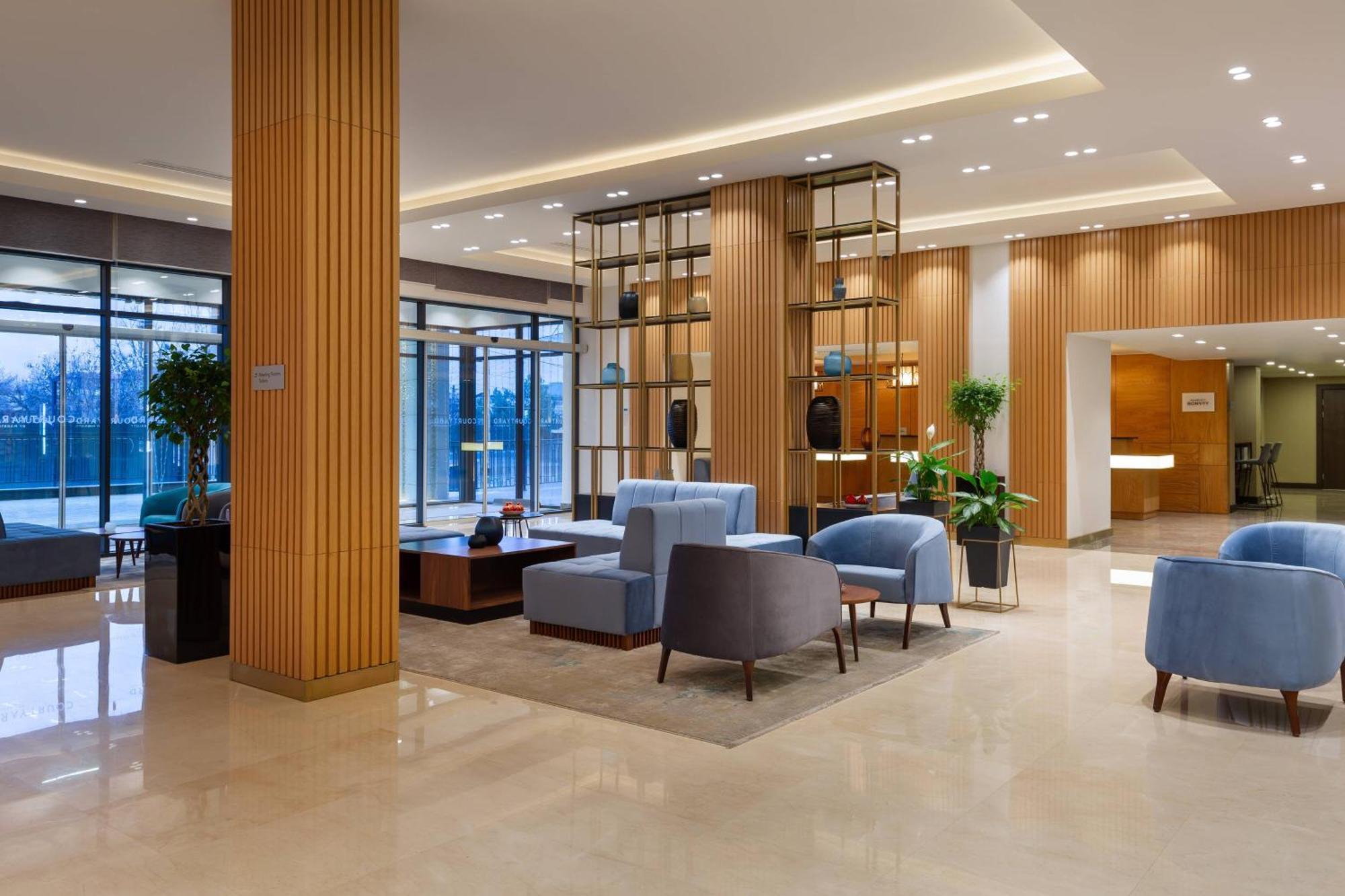 Courtyard By Marriott Tashkent Hotel Buitenkant foto